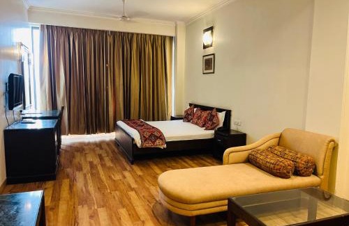 Ranjit Avenue Hotel | Hotel surya residency