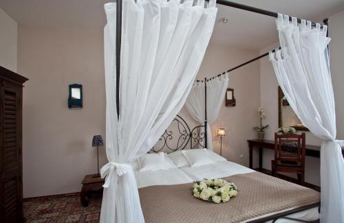 Holesov Hotel | Hotel Tacl