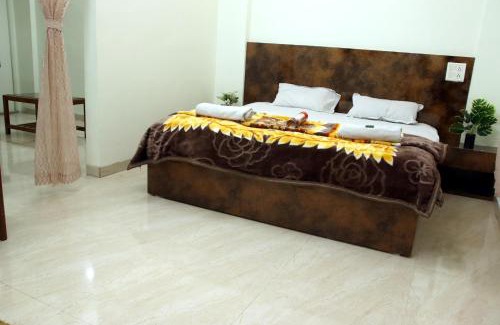 Daulatabad House | Hotel Taj Bi Plaza