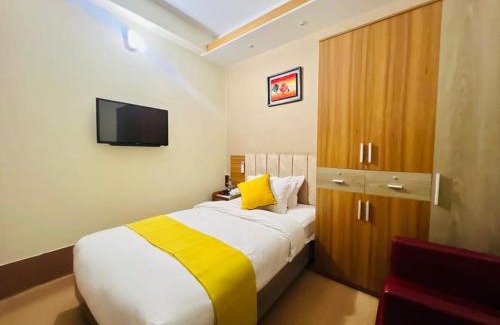 Maulvi Bazar Hotel | Hotel Taj Metro