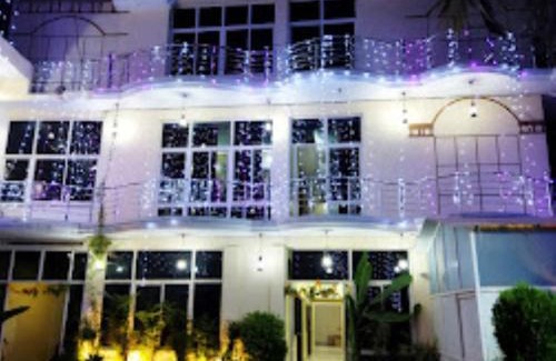 Datia Hotel | Hotel Tanya Palace,Datia