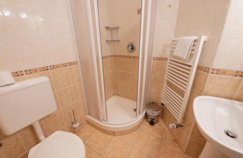 Javornik Hotel | Hotel Taverna