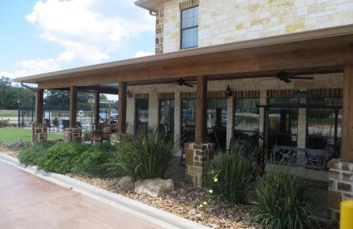 Hallettsville Hotel | Hotel Texas Hallettsville