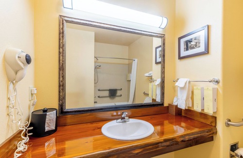 Hallettsville Hotel | Hotel Texas