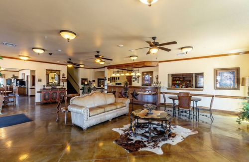 Hallettsville Hotel | Hotel Texas