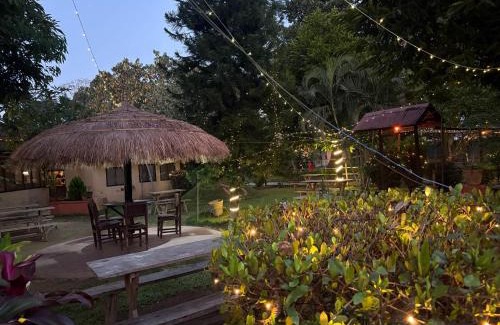 Sauraha Resort | Hotel Tharu Garden And Beer Bar