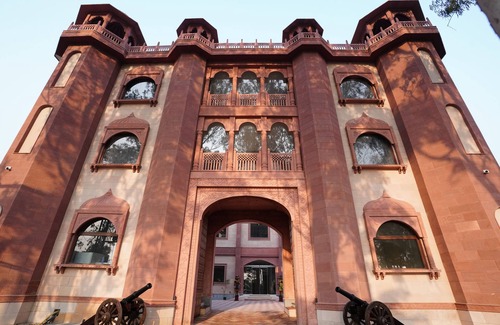 Amroha Hotel | HOTEL THE FORT