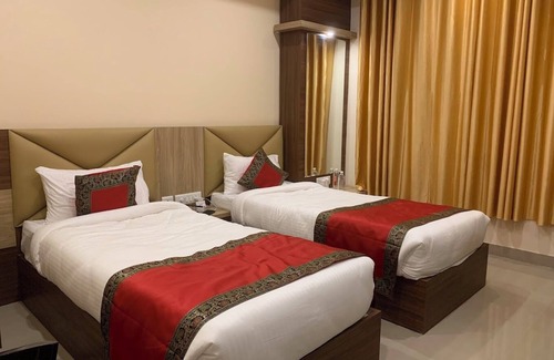 Robertsganj Hotel | Hotel The Grand by Nexottel