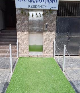 Patan Bed & Breakfast | Hotel The Grand Jashi Residency