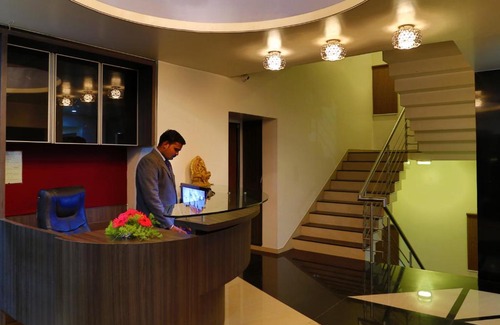 Cidco Hotel | Hotel The Leaf