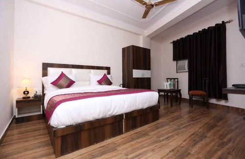 Mahipalpur Extension Hotel | Hotel The Mars