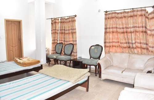 G-7 Sector Hotel | Hotel The Oriel