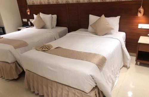 Begumpet Hotel | Hotel the Plaza