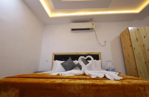 Jwalamukhi Hotel | Hotel The Queen, Himachal Pradesh