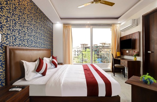 Jasola Hotel | Hotel The Venice- Near Indraprastha Apollo Hospital