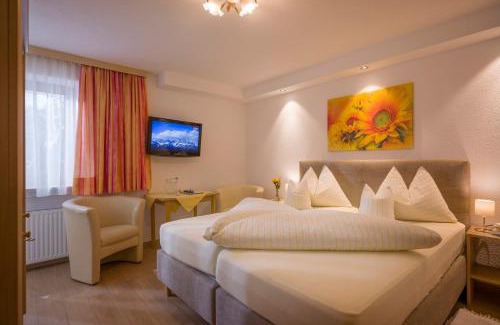 Sankt Johann in Tirol Hotel | Hotel Theresia Garni