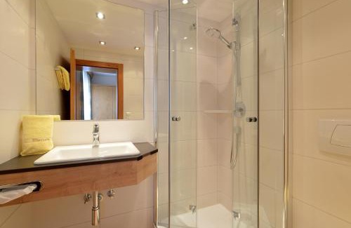 Sankt Johann in Tirol Hotel | Hotel Theresia Garni