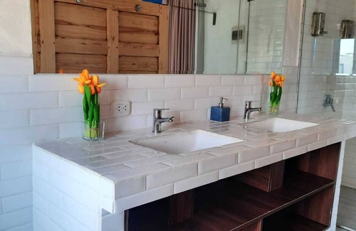 San Vicente de Canete Hotel | HOTEL TOPARA