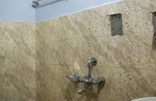 Beltola Hotel | Hotel Town and Country inn