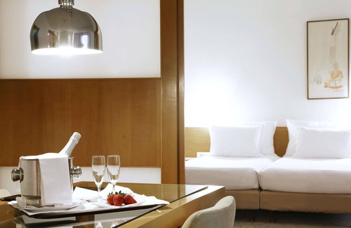 Primer Ensanche Hotel | Hotel Tres Reyes Pamplona