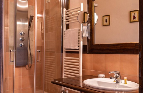 Trevi Hotel | HOTEL TREVI