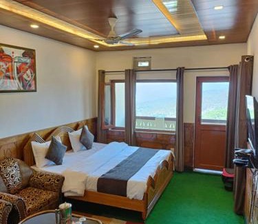 Majkhali Hotel | Hotel Tribhuvan Ranikhet Near Mall Road - Mountain View -Parking Facilities - Excellent Customer Service Awarded - Best Seller