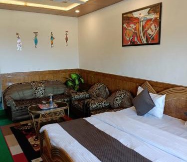 Majkhali Hotel | Hotel Tribhuvan Ranikhet Near Mall Road - Mountain View -Parking Facilities - Excellent Customer Service Awarded - Best Seller