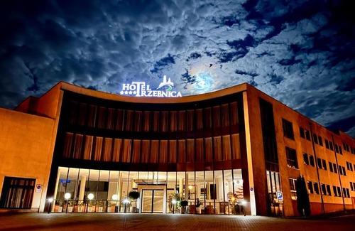 Trzebnica Hotel | Hotel Trzebnica
