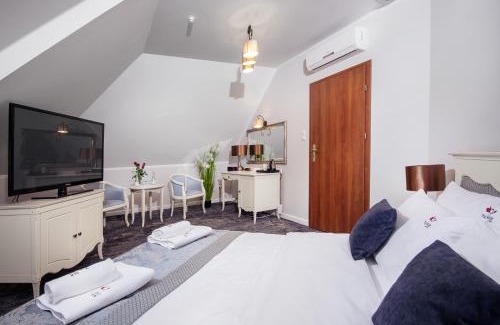 Stasin Hotel | Hotel Trzy Róże