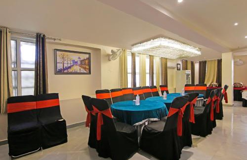 Raj Nagar Hotel | Hotel TUNIGHT