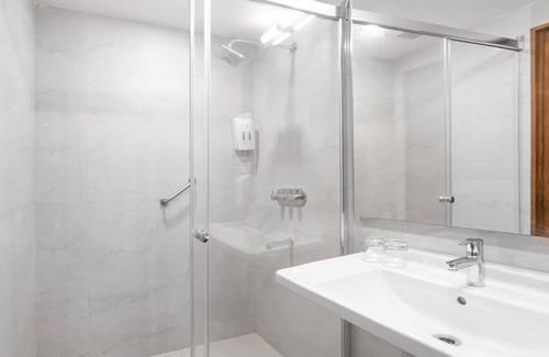 Erode Hotel | Hotel Turmeric