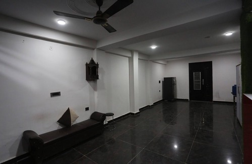 Delhi Hotel | Hotel Twamev Couple Friendly Laxmi Nagar