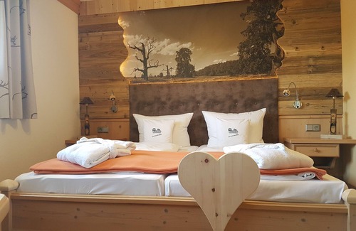 Gruenhain-Beierfeld Hotel | Hotel und Restaurant Köhlerhütte