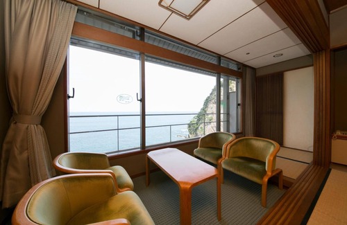 Katsuura House | Hotel Urashima