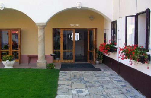 Bouzov Hotel | Hotel Valaskuv Grunt