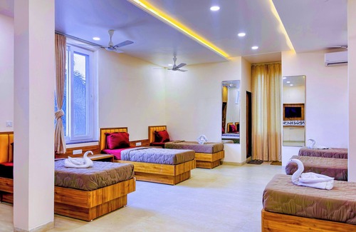 Sohagpur Hotel | Hotel Vatika Inn