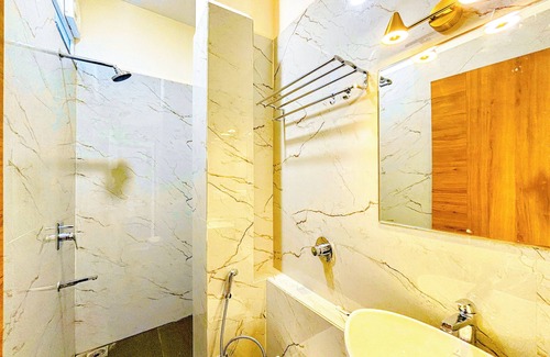 Sohagpur Hotel | Hotel Vatika Inn