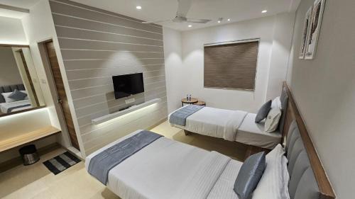 Solapur Hotel | Hotel veesons executive