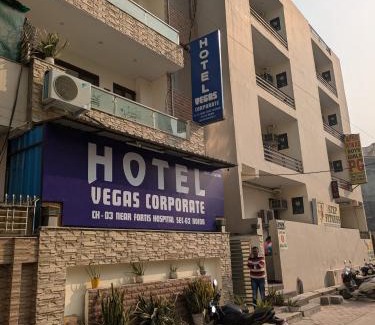 Sector 62 Hotel | Hotel Vegas Corporate Suites By Aura