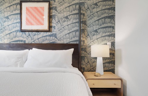 Gulfport Hotel | Hotel Vela