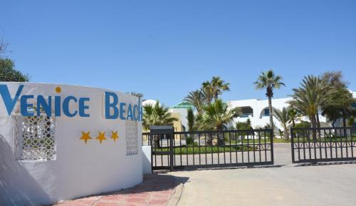 Triffa Hotel | Hotel Venice Beach- Families and Couples Only