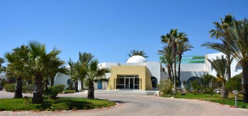Triffa Hotel | Hotel Venice Beach- Families and Couples Only