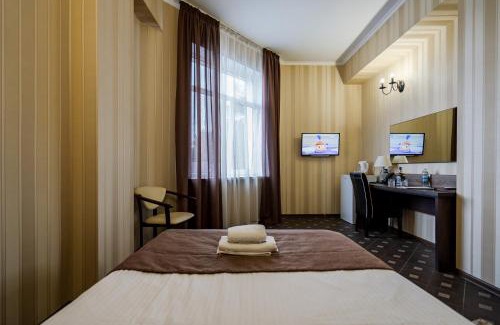 Petropavlivs'ka Borshchahivka Hotel | Hotel Verhovina