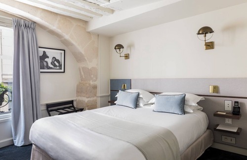 Saint-Thomas-d'Aquin Hotel | Hotel Verneuil
