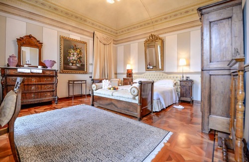 Monforte d'Alba Hotel | Hotel Villa Beccaris