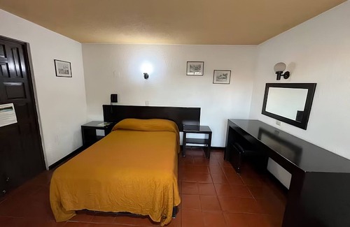 Morelia Hotel | Hotel Villa Capri, 1 cama doble 2 Huéspedes