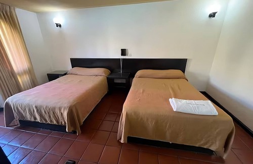 Morelia Hotel | Hotel Villa Capri, 2 camas dobles 4 Huéspedes