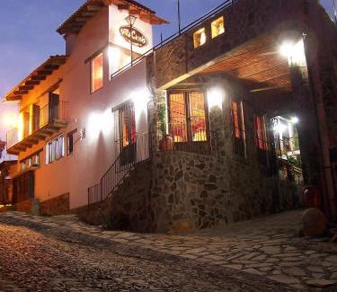Tapalpa Hotel | Hotel Villa Cassis