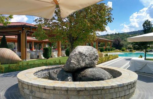 Castropignano Hotel | Hotel Villa d'Evoli