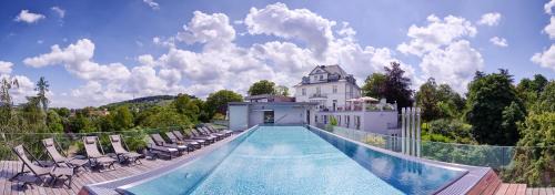 Alt-Heiligkreuz Hotel | Hotel Villa Hügel